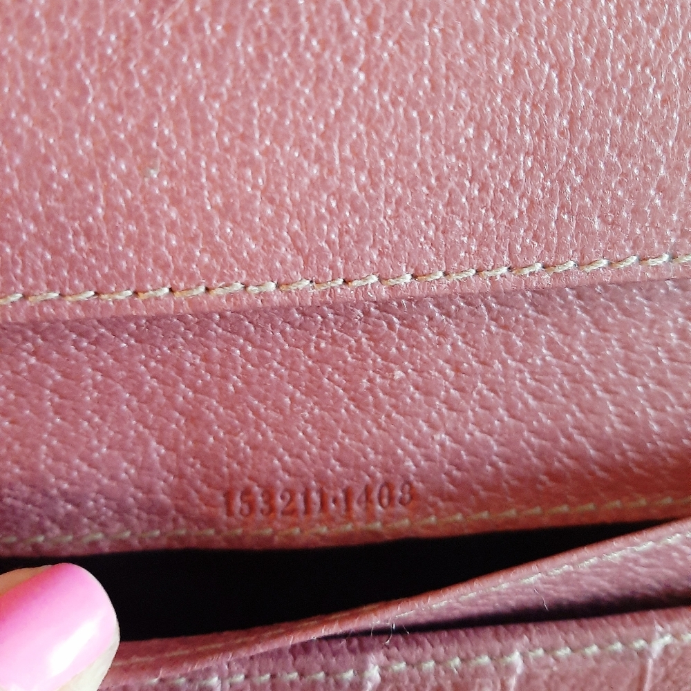 Gucci Wallet - 100% Authentic - Picture 7 of 13